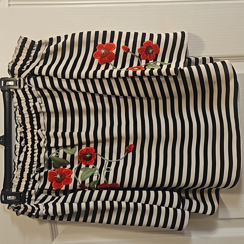 Off shoulder, Black, flower embroidery, York & Company woman's blouse, large